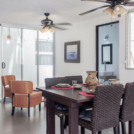 Whyz 4 You Private Rooms Puerto Morelos Exteriör bild