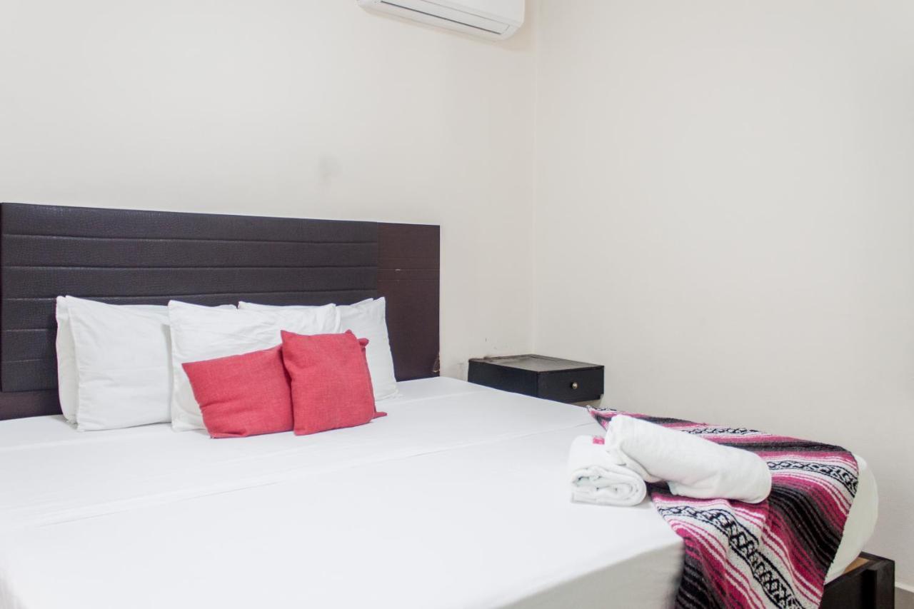 Whyz 4 You Private Rooms Puerto Morelos Exteriör bild