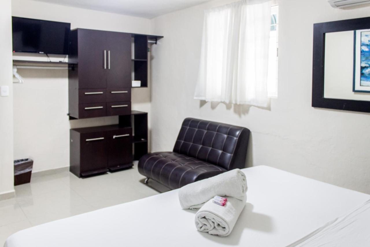 Whyz 4 You Private Rooms Puerto Morelos Exteriör bild