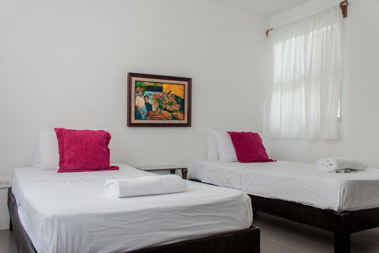 Whyz 4 You Private Rooms Puerto Morelos Exteriör bild